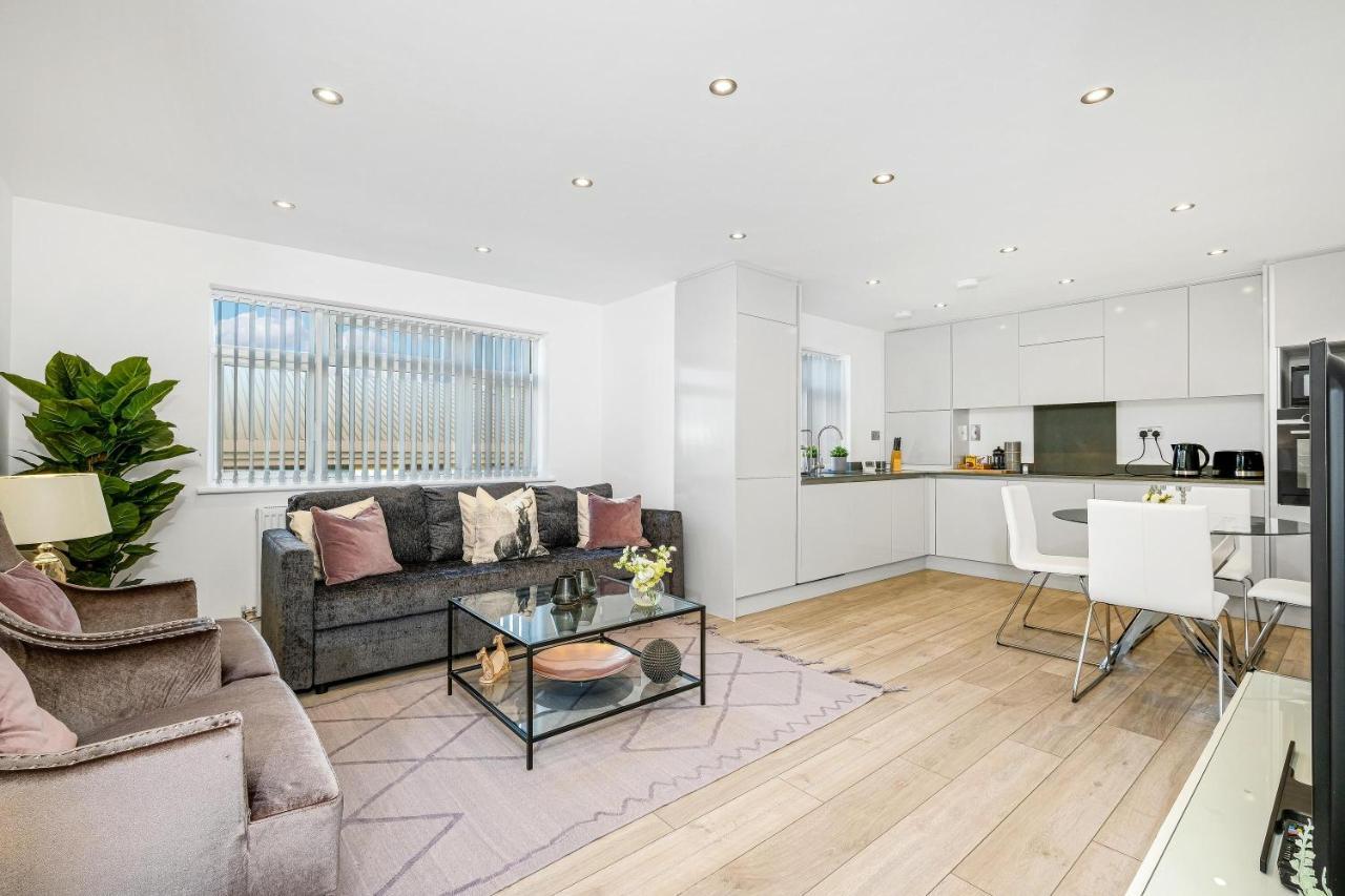 St Martins 2 Bedroom Apartments In Ruislip By 360 Stays 外观 照片
