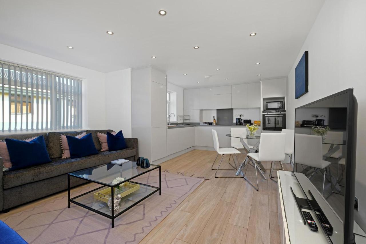 St Martins 2 Bedroom Apartments In Ruislip By 360 Stays 外观 照片
