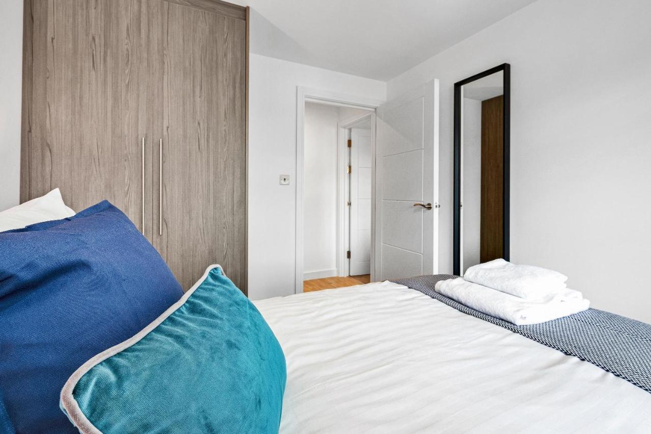 St Martins 2 Bedroom Apartments In Ruislip By 360 Stays 外观 照片