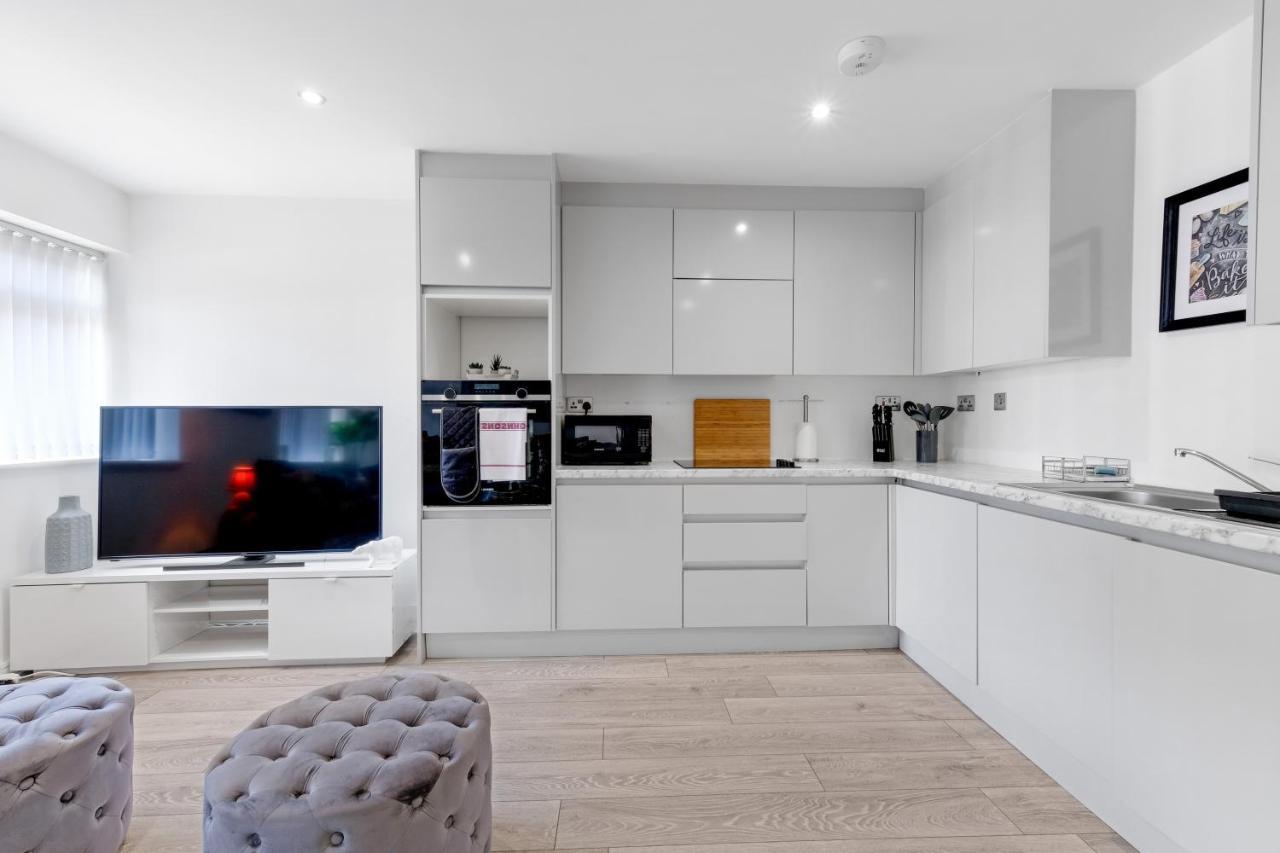 St Martins 2 Bedroom Apartments In Ruislip By 360 Stays 外观 照片