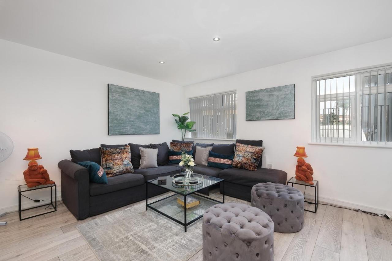 St Martins 2 Bedroom Apartments In Ruislip By 360 Stays 外观 照片