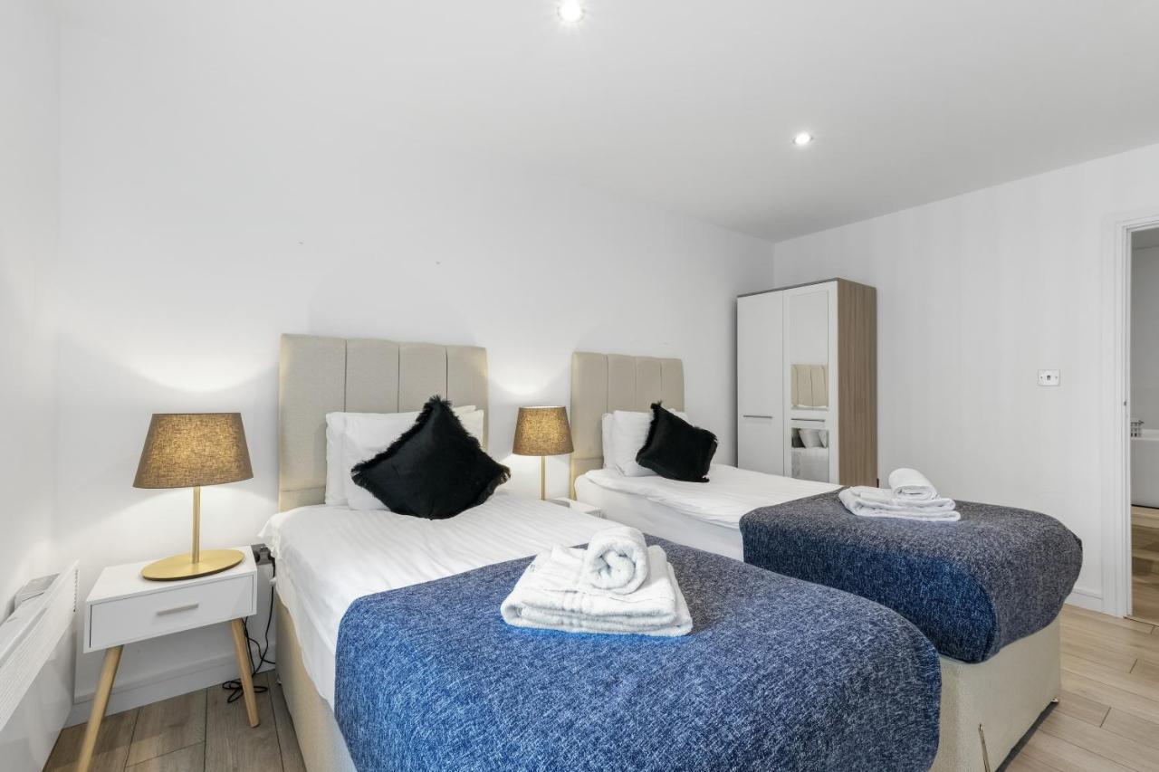 St Martins 2 Bedroom Apartments In Ruislip By 360 Stays 外观 照片