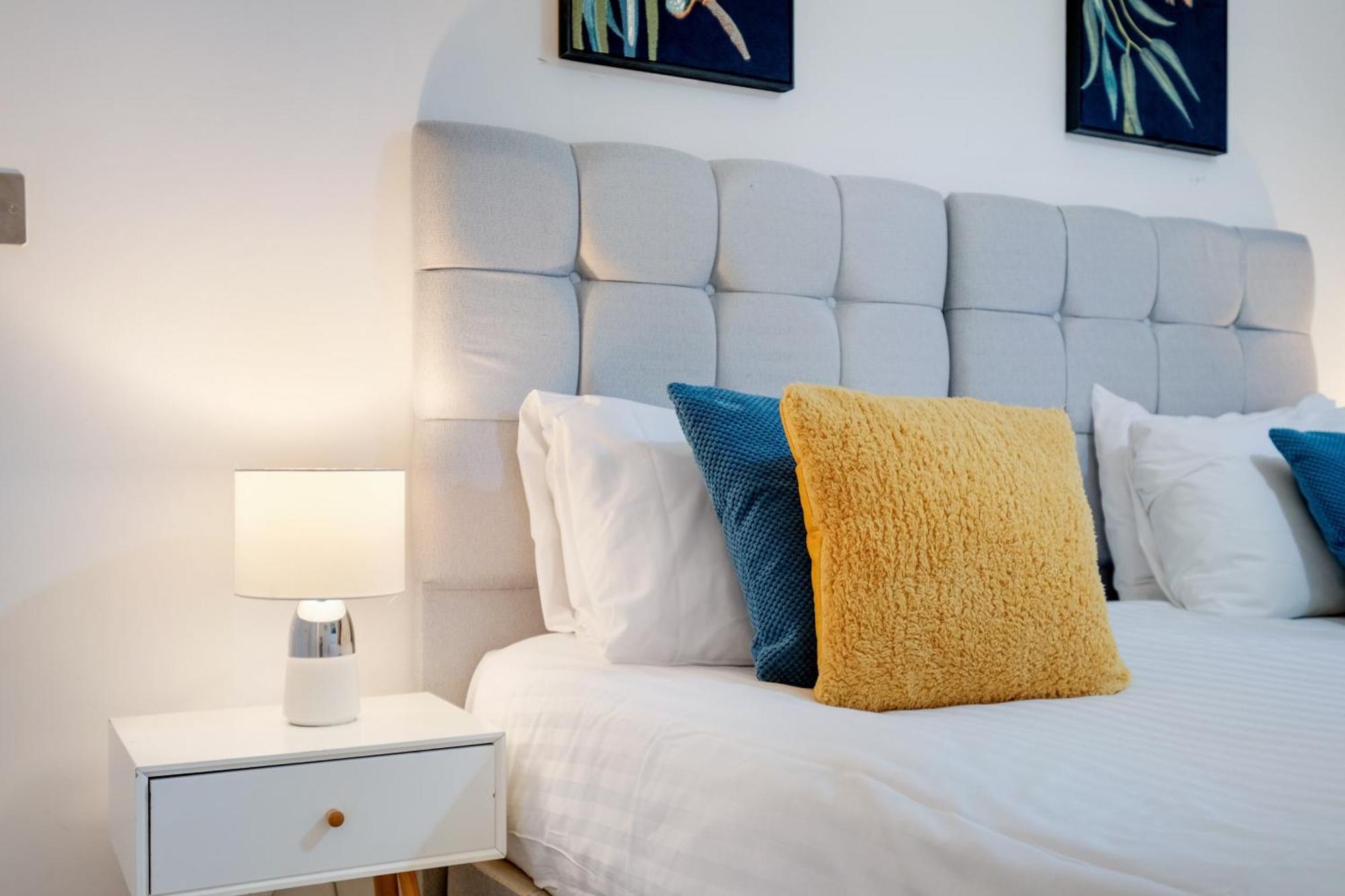 St Martins 2 Bedroom Apartments In Ruislip By 360 Stays 外观 照片